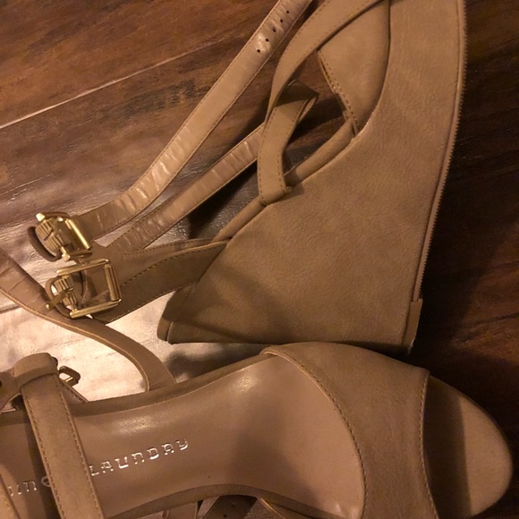 Beige Wedged shoes - Picture 4 of 6